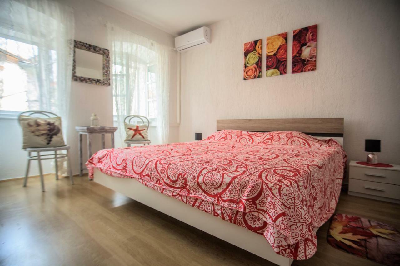 Apartment Dolores Cres Exteriér fotografie